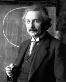 albert-einstein-1145030_640